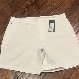 Vineyard Vines White Men's Shorts